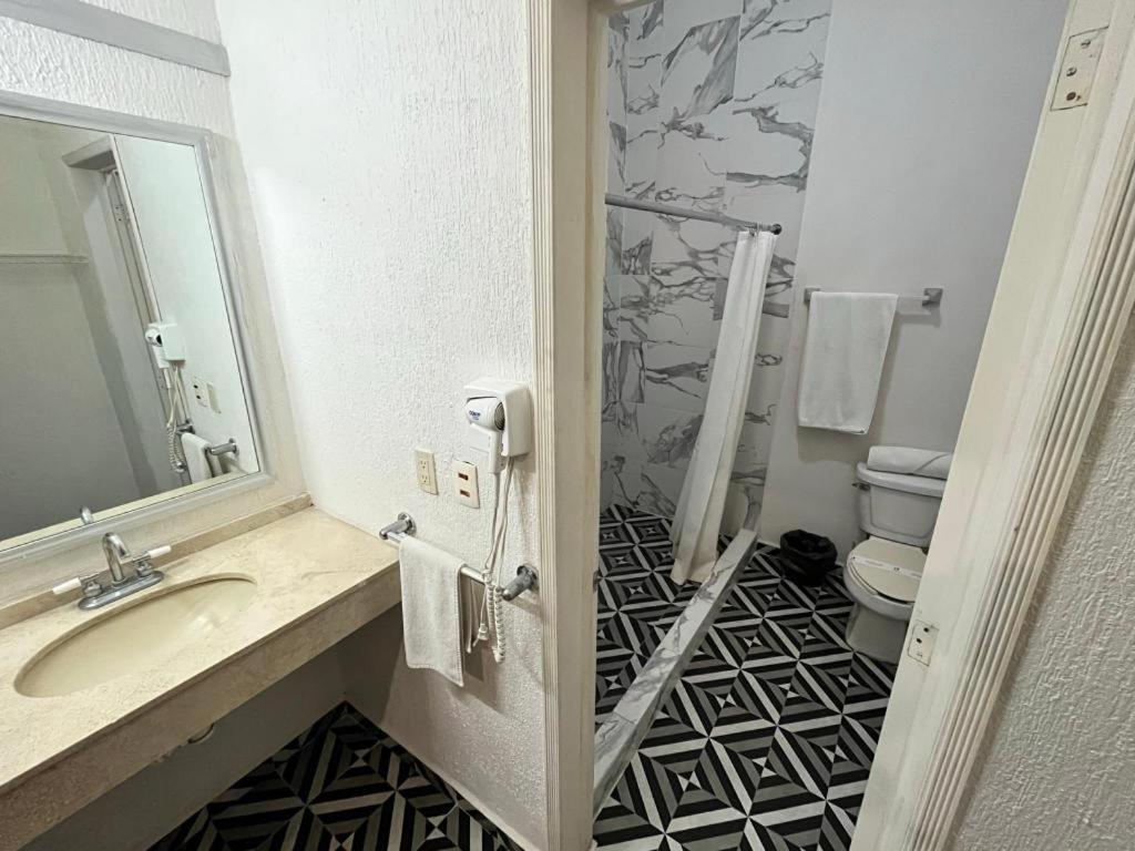 Hotel Del Valle Inn Pachuca Bagian luar foto